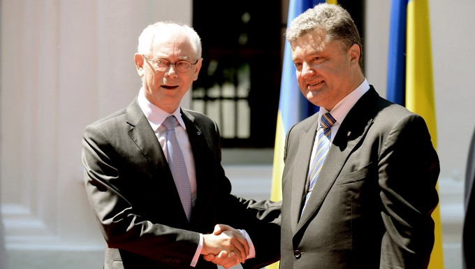 Herman Van Rompuy, président du Conseil européen et Petro Porochenko, président ukrainien le 7 juin 2014