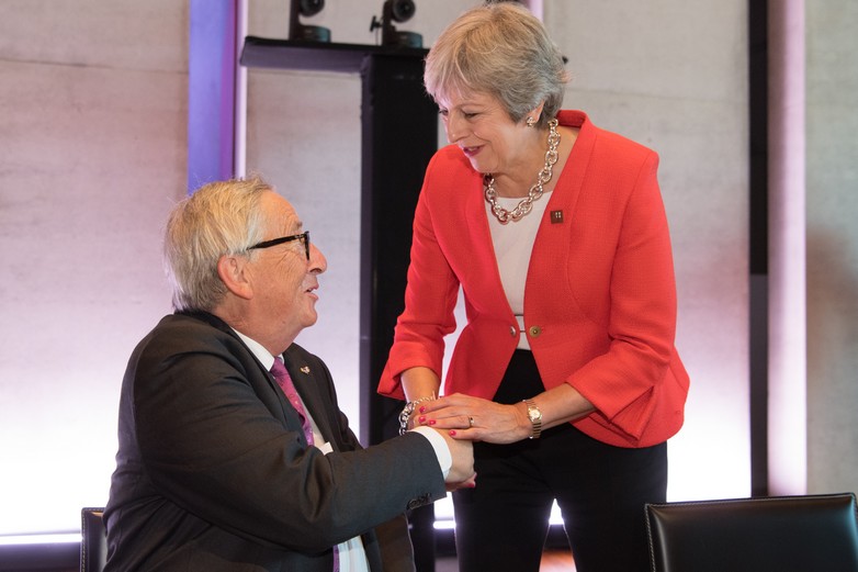 Jean-Claude Juncker et Theresa May à Salzbourg le 20 septembre 2018