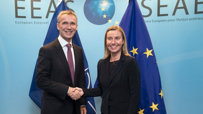 Federica Mogherini et le Secrétaire général de l'OTAN, Mr Jens Stoltenbergs