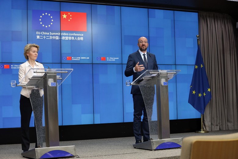 Lundi 22 juin, la présidente de la Commission européenne Ursula von der Leyen et le président du Conseil européen Charles Michel ont tenu une conférence de presse à l'issue du 22e sommet entre l'UE et la Chine