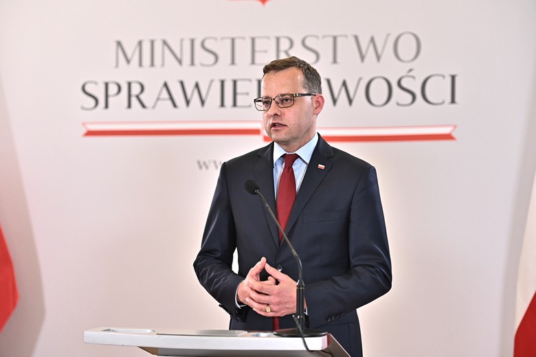Le ministre de la justice polonais Zbigniew Ziobro a annoncé qu'il prendrait des mesures pour sortir de la convention d'Istanbul dès le lundi 27 juillet