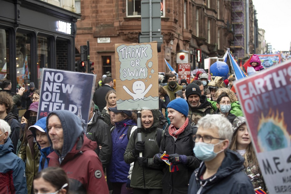 Environ 100 000 personnes se sont rassemblées à Glasgow en marge de la COP26 pour demander davantage d'action en faveur du climat