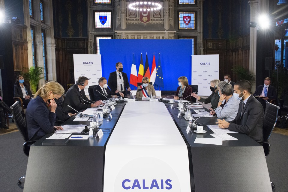 Lors de la réunion consacrée aux migrations à Calais, les ministres et responsables européens présents ont insisté sur la nécessité de coopérer davantage - Crédits : Union européenne