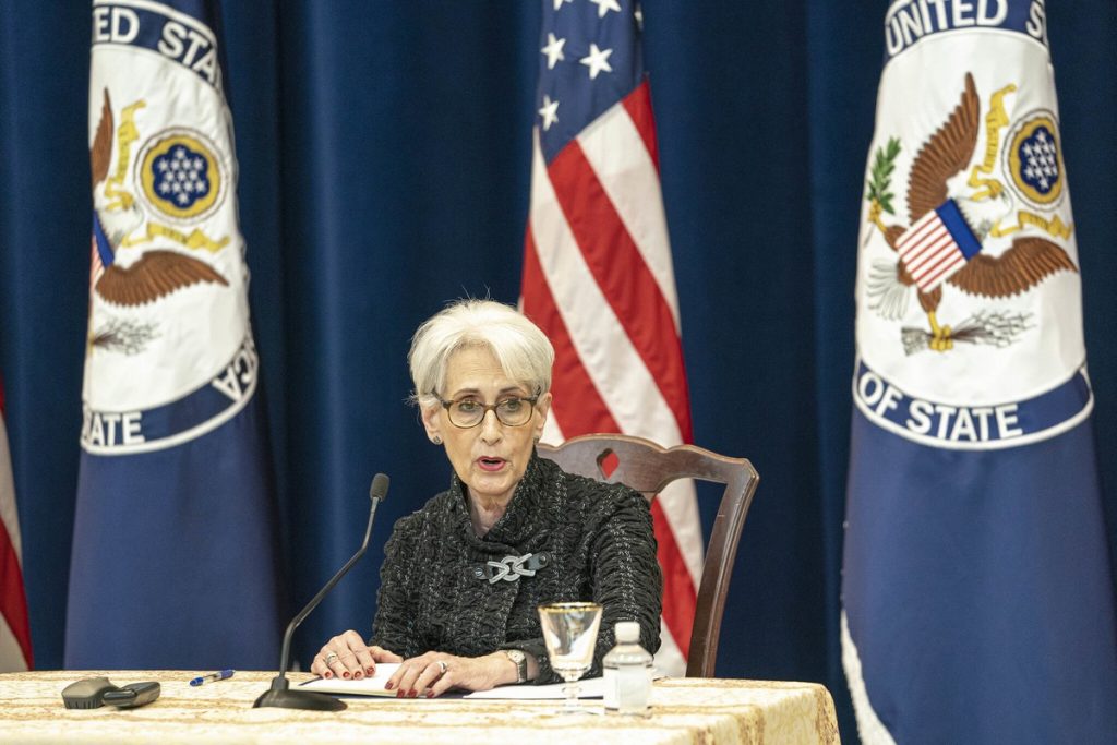 La vice-secrétaire d’État américaine Wendy Sherman représente les États-Unis lors des négociations avec Moscou