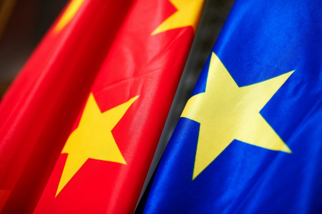Deux ans après le dernier sommet entre l'UE et la Chine, les deux entités vont de nouveau se rencontrer en avril 2022 - Crédits : Friends of Europe / Flickr