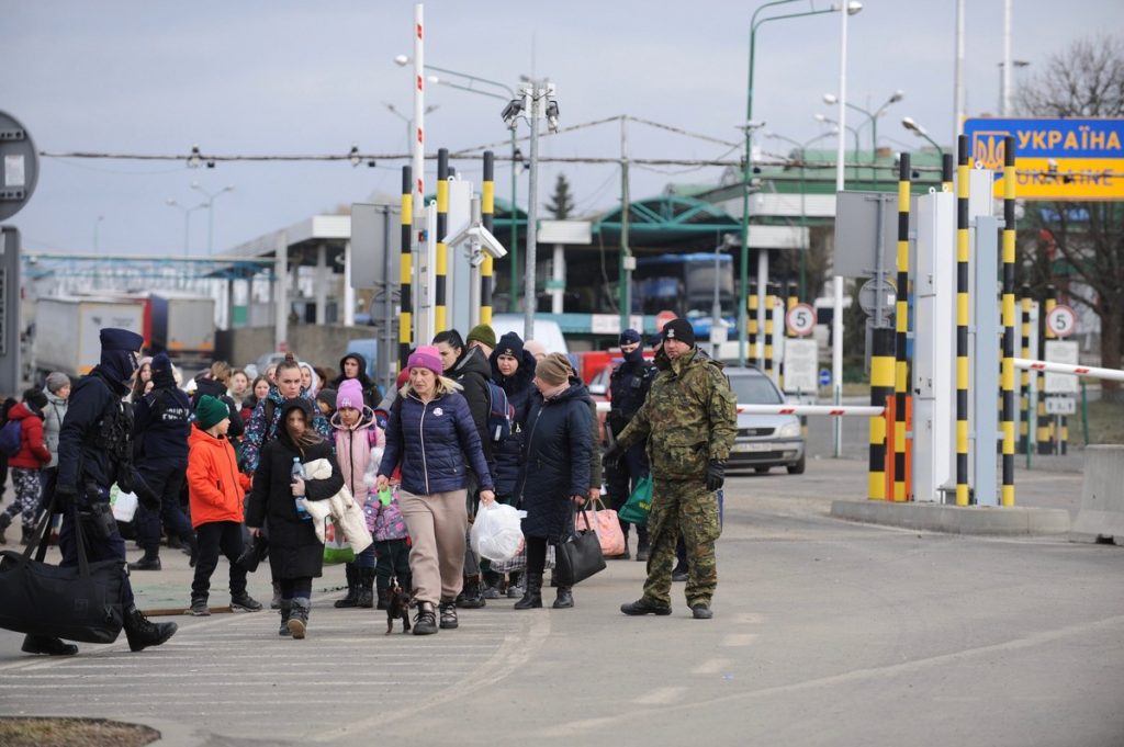 Des réfugiés ukrainiens arrivent en Pologne, principale terre d'accueil pour ces exilés depuis le début de la guerre - Crédits : EU Civil Protection and Humanitarian Aid / Flickr CC BY-NC-ND 2.0