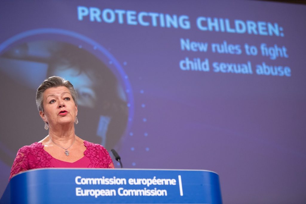 La commissaire européenne aux Affaires intérieures, Ylva Johansson, lors de la présentation de la proposition de règlement pour lutter contre les contenus pédopornographiques sur internet, à Bruxelles, le 11 mai 2022 - Crédits : Christophe Licoppe / Commission européenne
