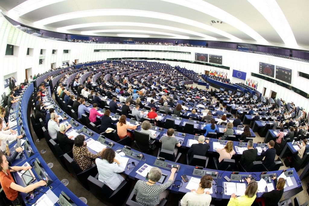 La résolution a été adoptée par une large majorité des députés européens présents dans l'hémicycle