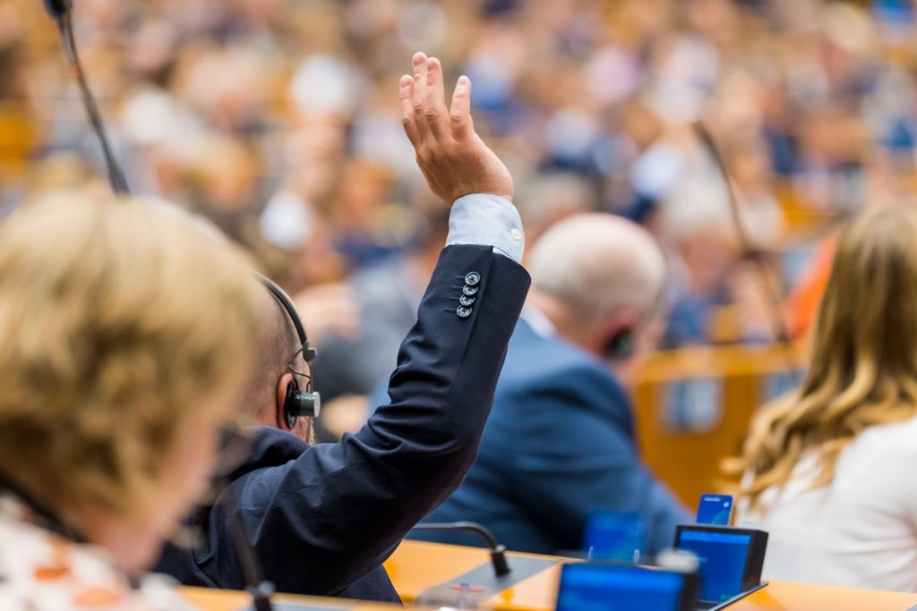 Lors d'une session plénière extraordinaire mercredi 22 juin, les députés européens ont voté en faveur de trois textes clés du paquet climant de l'UE - Crédits : Daina Le Lardic / Parlement européen