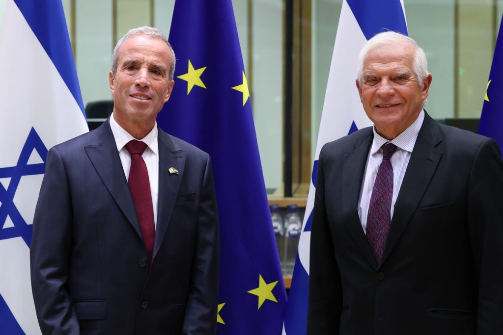 Le ministre israélien du renseignement Elazar Stern a rencontré à Bruxelles le chef de la diplomatie européenne Josep Borrell