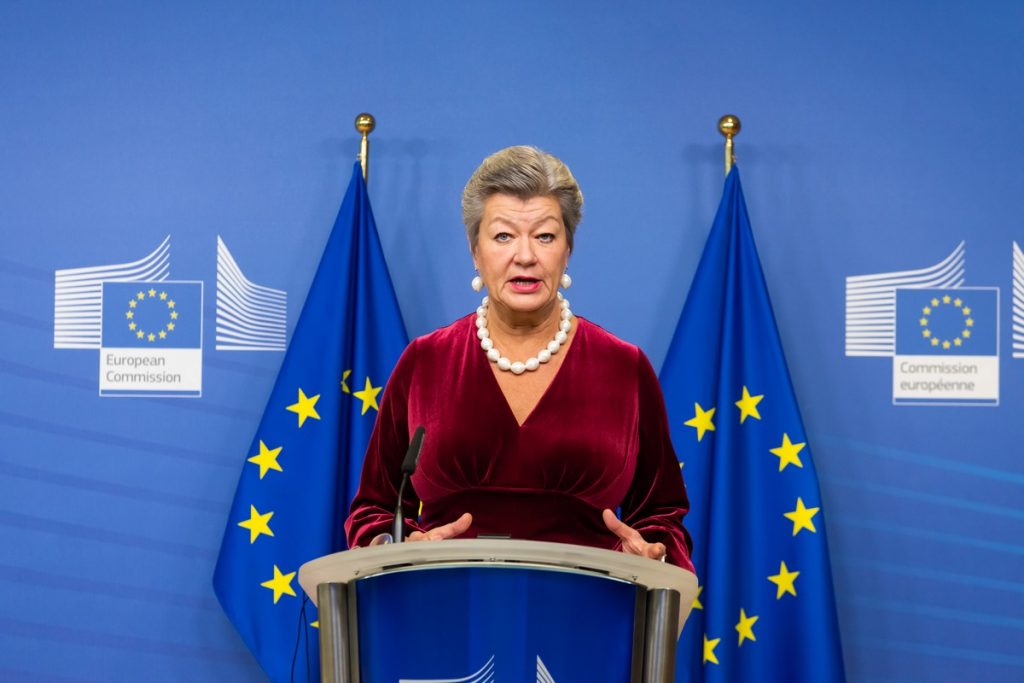 La Commissaire aux Affaires intérieures Ylva Johansson le 5 décembre 2022, lors de la conférence de presse sur le plan d'action de l'UE pour les Balkans occidentaux.