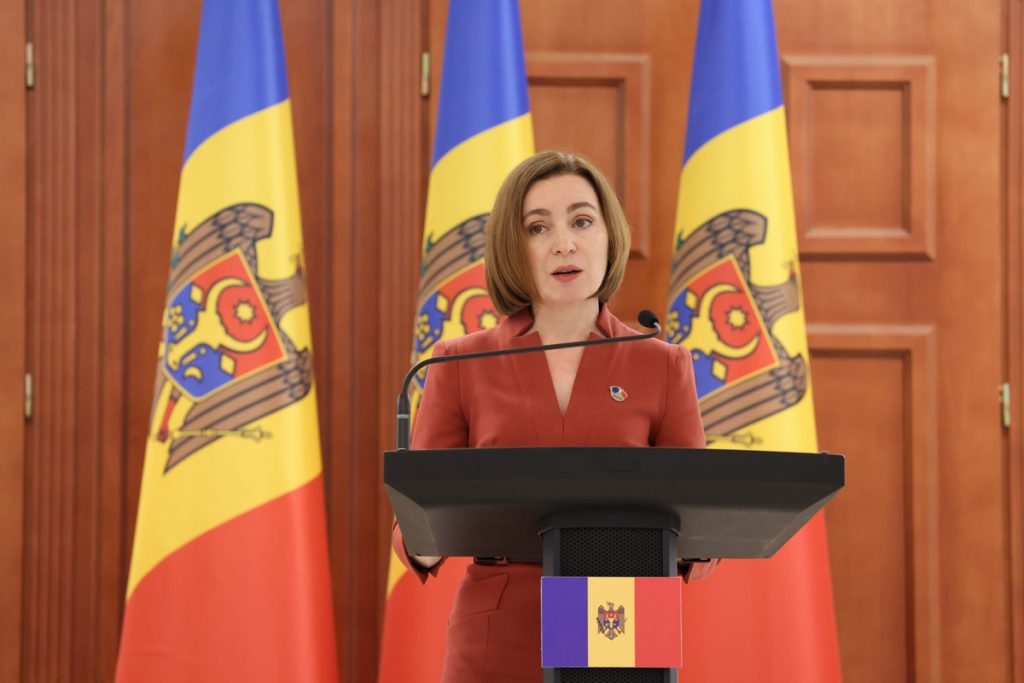 La présidente de la Moldavie Maia Sandu (ici en mai 2022), a déclaré lundi 13 février craindre de "violentes attaques" et des "prises d'otages" pour renverser le pouvoir pro-européen en place à Chișinău