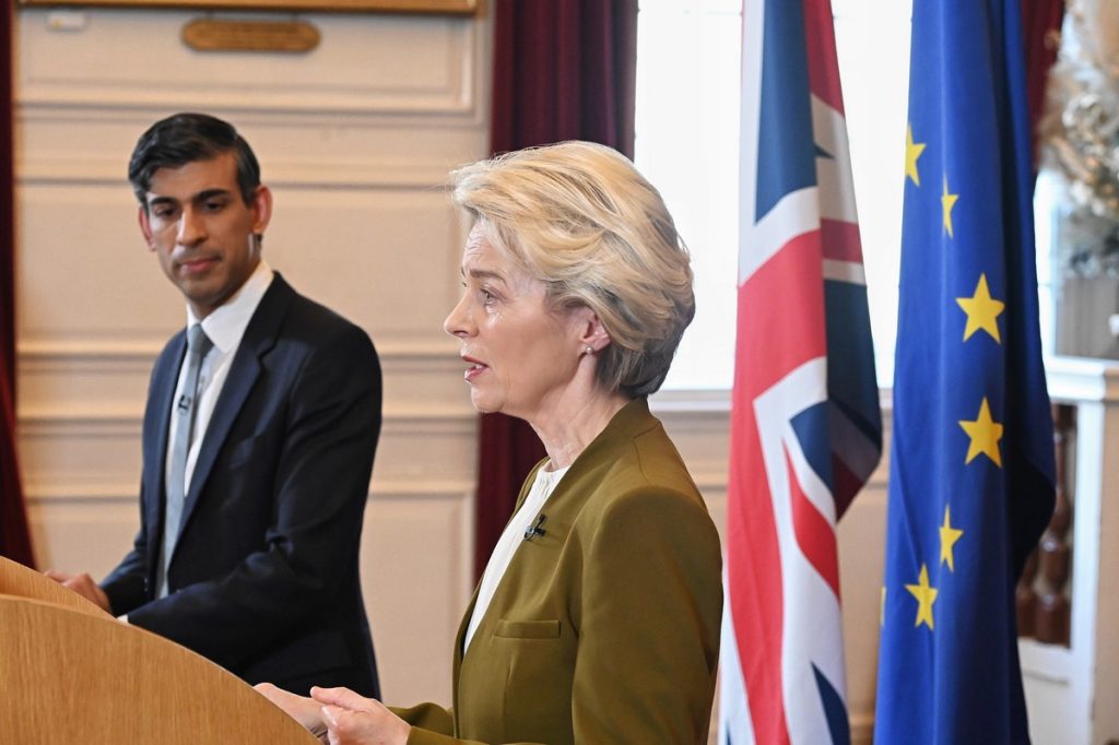 Le Premier ministre britannique Rishi Sunak et la présidente de la Commission européenne Ursula von der Leyen ont détaillé les contours de ce nouvel accord lundi 27 février