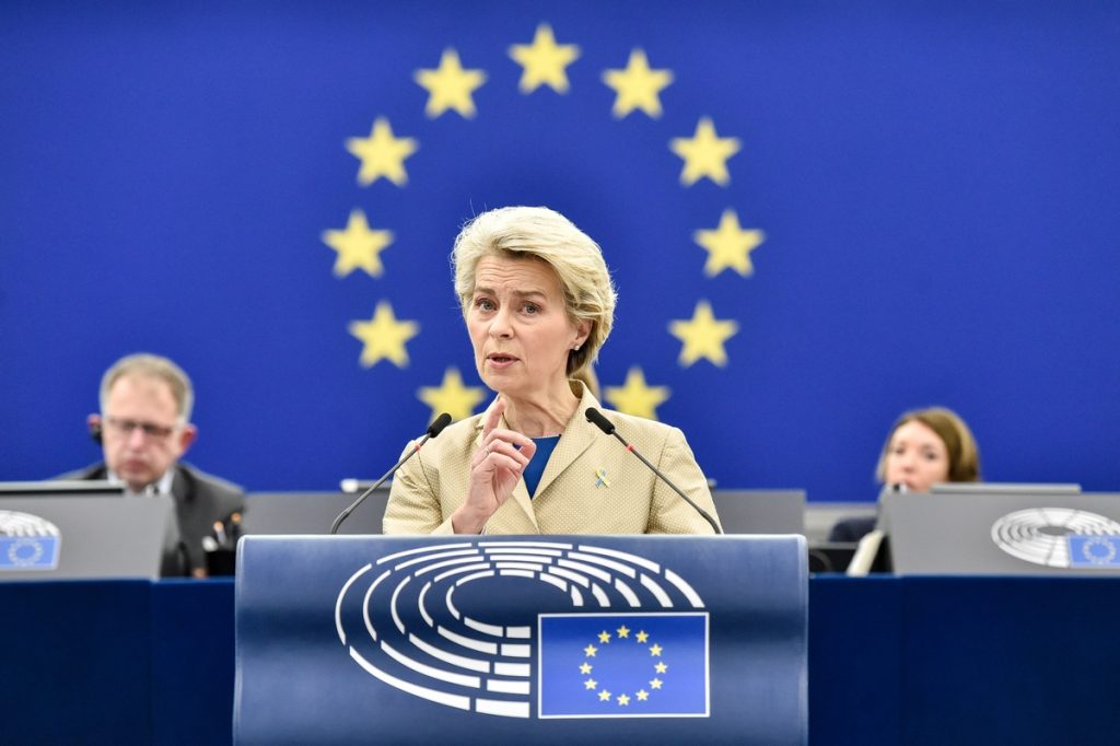La présidente de la Commission européenne entend affaiblir l'économie et l'armée russes