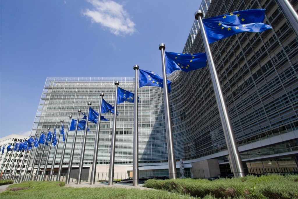 Dans l'Union européenne, la Commission est loin d'être seule maîtresse à bord