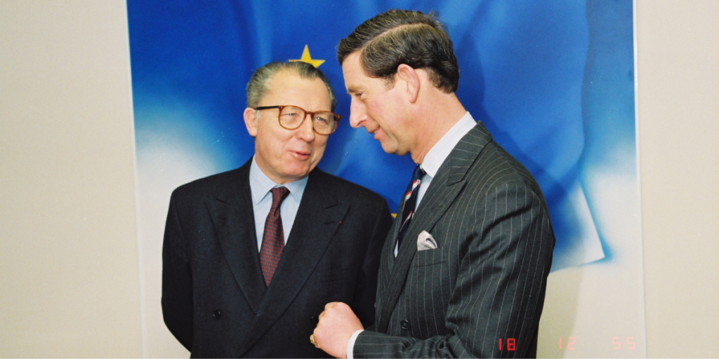 Le prince Charles au côté de Jacques Delors, alors président de la Commission européenne, le 19 novembre 1992 à Bruxelles - Crédits : Christian Lambiotte / Commission européenne