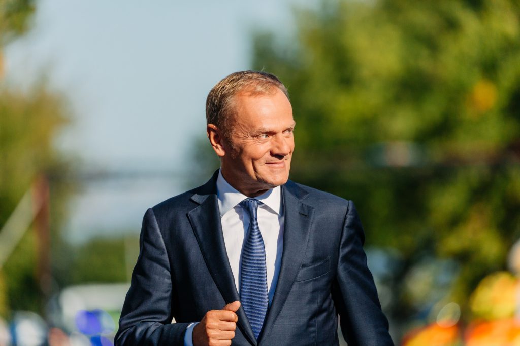 Premier ministre polonais de 2007 à 2014, Donald Tusk est le favori pour retrouver ce poste dans les prochaines semaines - Crédits : Arno Mikkor (EU2017EE)