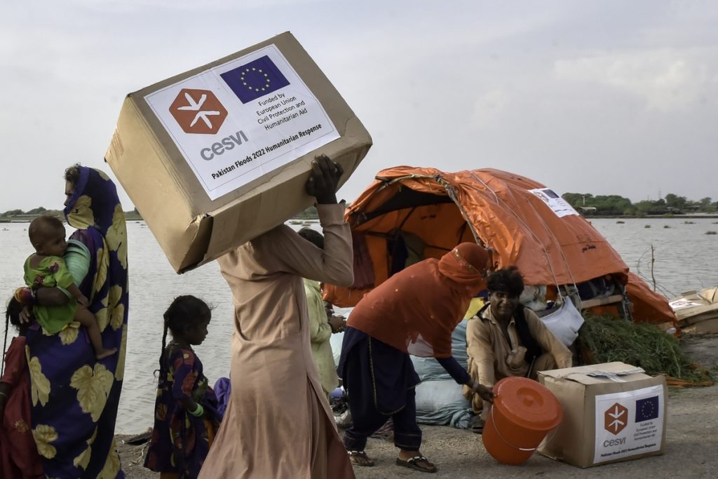 L'aide humanitaire de l'UE est par exemple intervenue au Pakistan, après des inondations en 2022