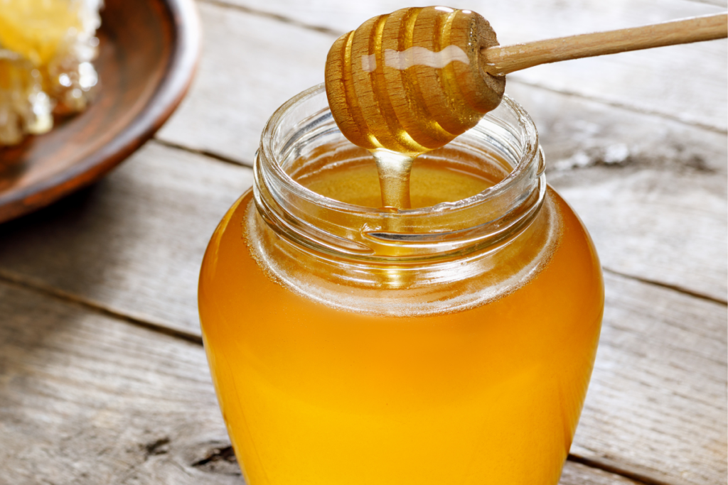 En 2020, l'UE produisait 218 000 tonnes de miel, soit 12 % du marché mondial - Crédits : Alter_photo / iStock