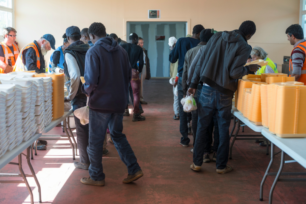 Immigration : en 2023, les demandes d'asile atteignent un niveau record en France