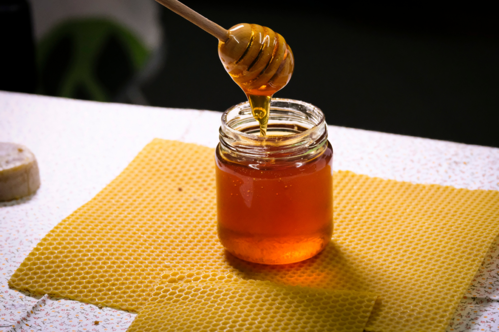 Une grande partie du miel importé de pays hors Union européenne est soupçonnée d’être modifiée avec un ajout de sucre et n’est pas détectée sur le marché de l’UE - Crédits : Sebastien PIRLET / Parlement européen