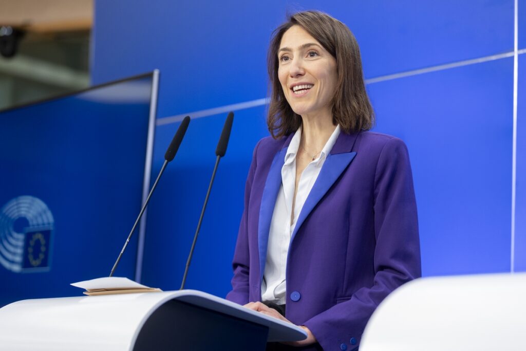 Au Parlement européen, Valérie Hayer est devenue présidente du groupe centriste Renew Europe en janvier